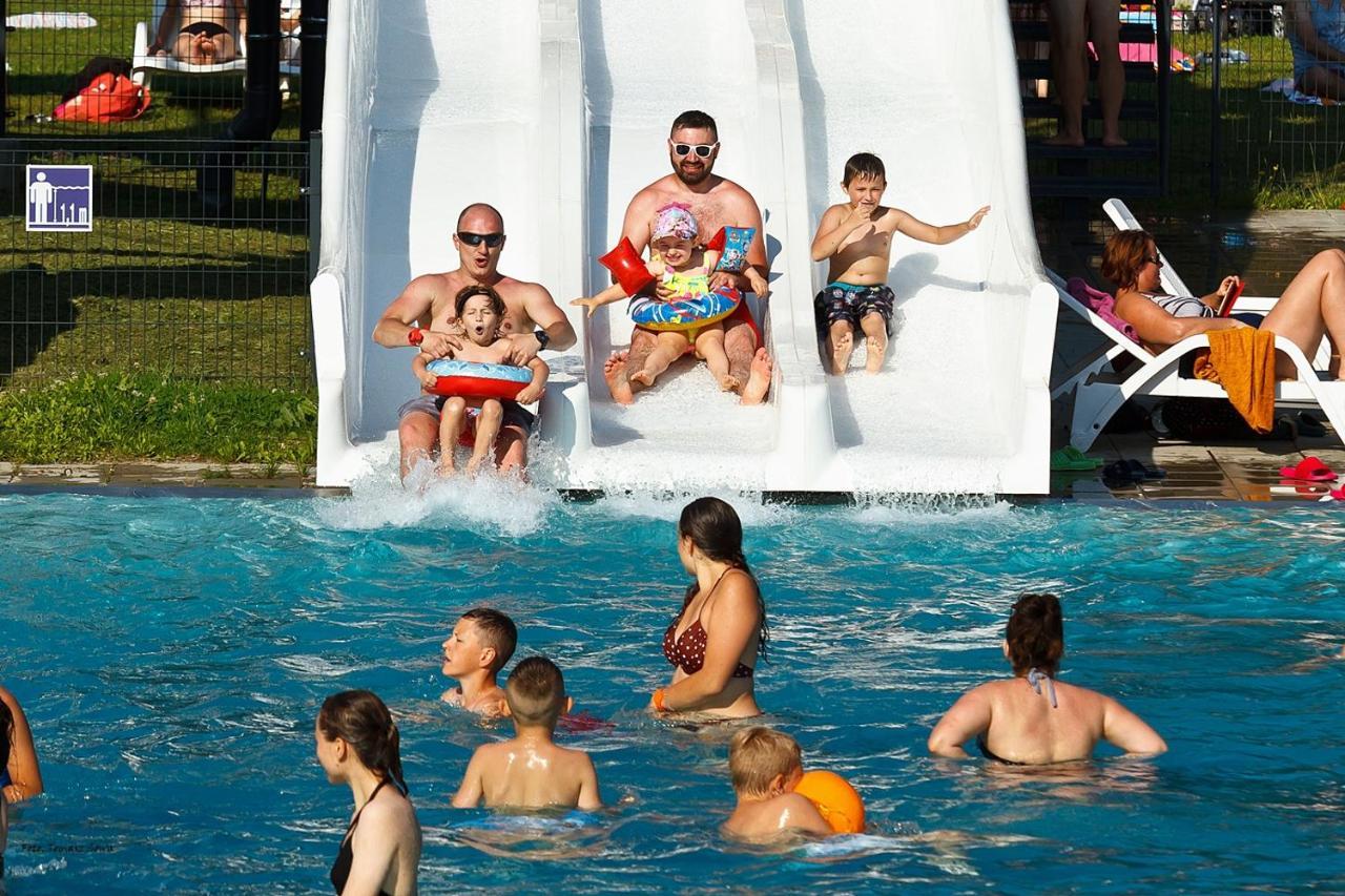 Hotel Dom Sportowca Blonie - Mosir Sanok Exteriér fotografie
