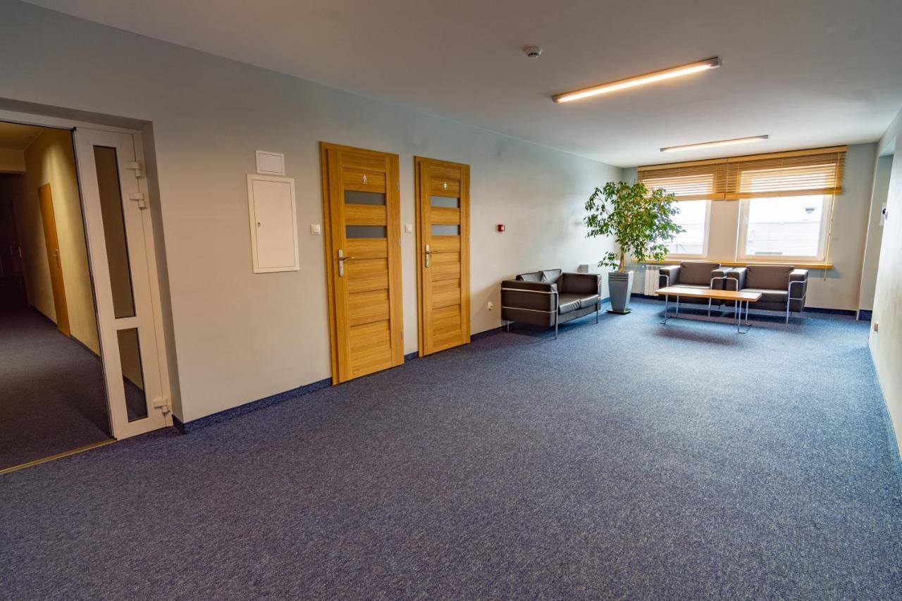 Hotel Dom Sportowca Blonie - Mosir Sanok Exteriér fotografie