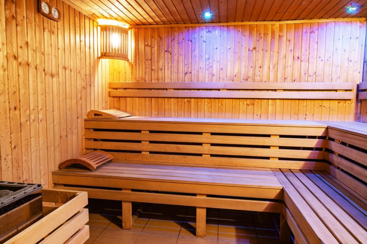 Hotel Dom Sportowca Blonie - Mosir Sanok Exteriér fotografie